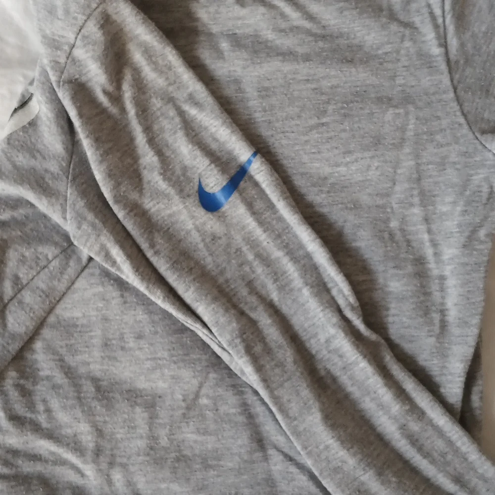 Nike boys long Sleeved tee (football) - Picture 3 of 5